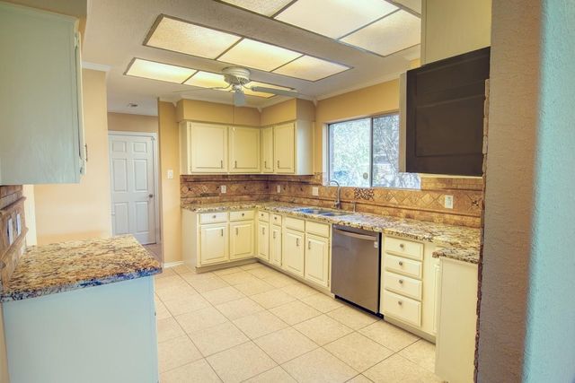 3115 W Creek Club Drive, Missouri City, TX 77459