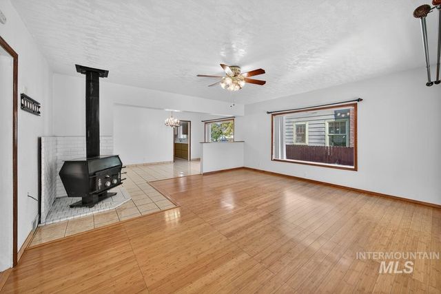 219 16th Ave. S, Nampa, ID 83651