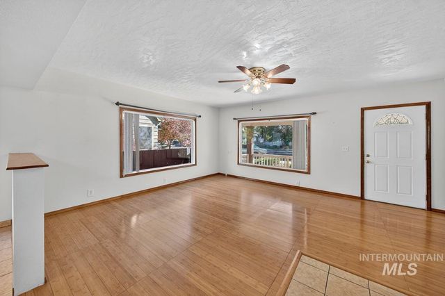 219 16th Ave. S, Nampa, ID 83651