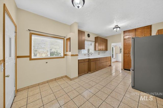 219 16th Ave. S, Nampa, ID 83651