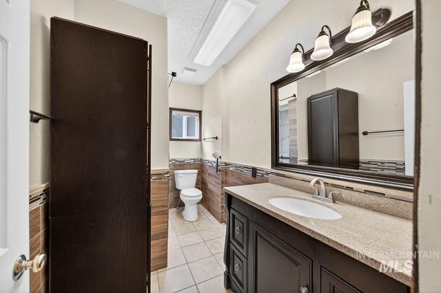 219 16th Ave. S, Nampa, ID 83651