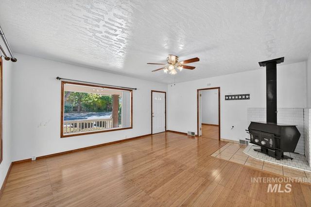 219 16th Ave. S, Nampa, ID 83651