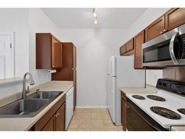 911 S Zeno Way 102, Aurora, CO 80017