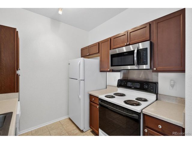 911 S Zeno Way 102, Aurora, CO 80017