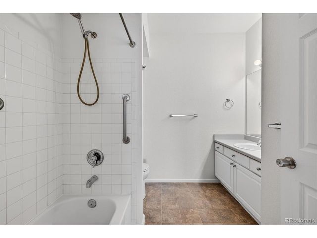 911 S Zeno Way 102, Aurora, CO 80017