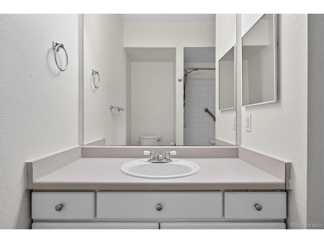 911 S Zeno Way 102, Aurora, CO 80017