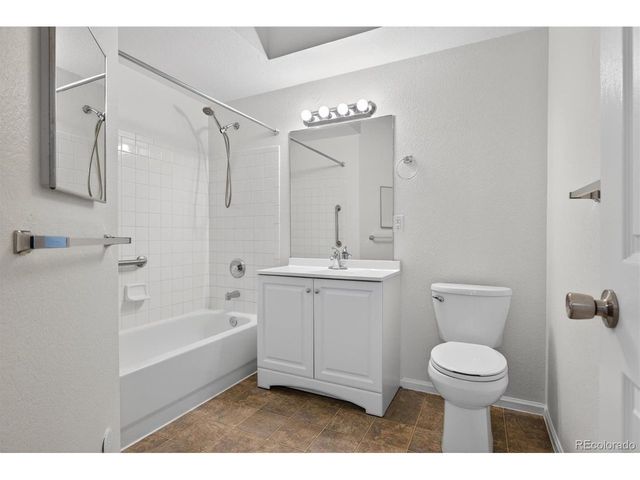 911 S Zeno Way 102, Aurora, CO 80017