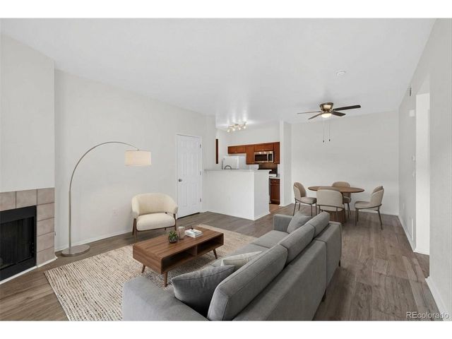 911 S Zeno Way 102, Aurora, CO 80017