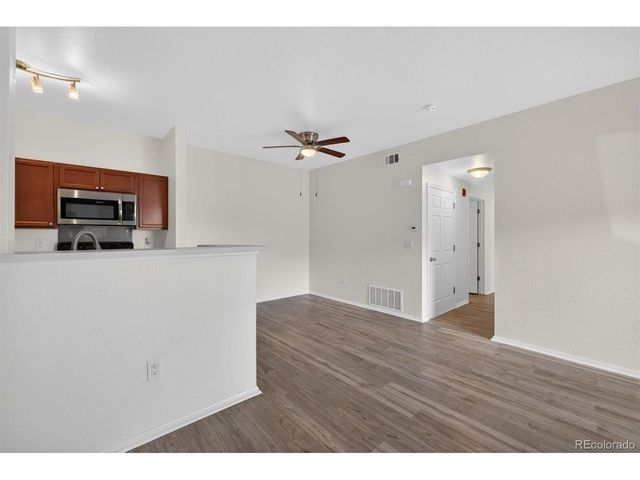 911 S Zeno Way 102, Aurora, CO 80017