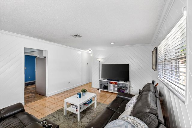 5721 Coconut Road, West Palm Beach, FL 33413