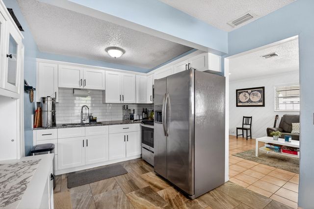 5721 Coconut Road, West Palm Beach, FL 33413