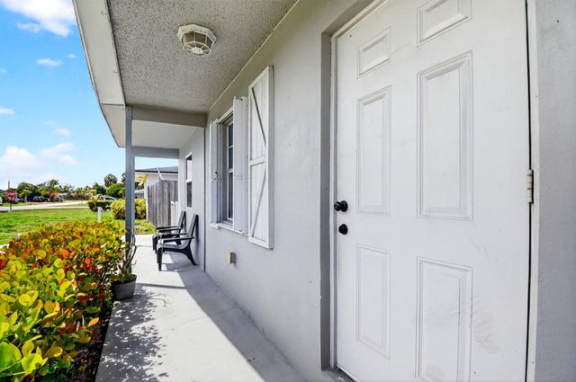 5721 Coconut Road, West Palm Beach, FL 33413