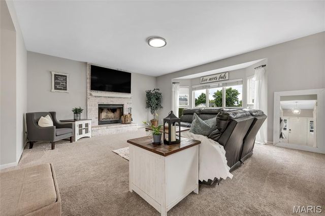 501 Oxborough Court, St Peters, MO 63376