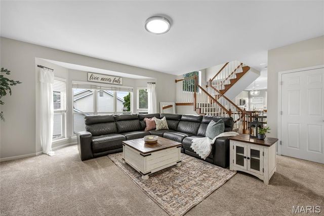 501 Oxborough Court, St Peters, MO 63376