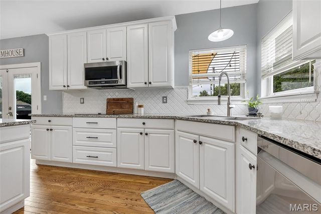 501 Oxborough Court, St Peters, MO 63376