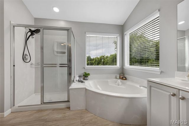 501 Oxborough Court, St Peters, MO 63376