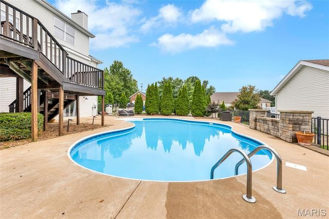 501 Oxborough Court, St Peters, MO 63376