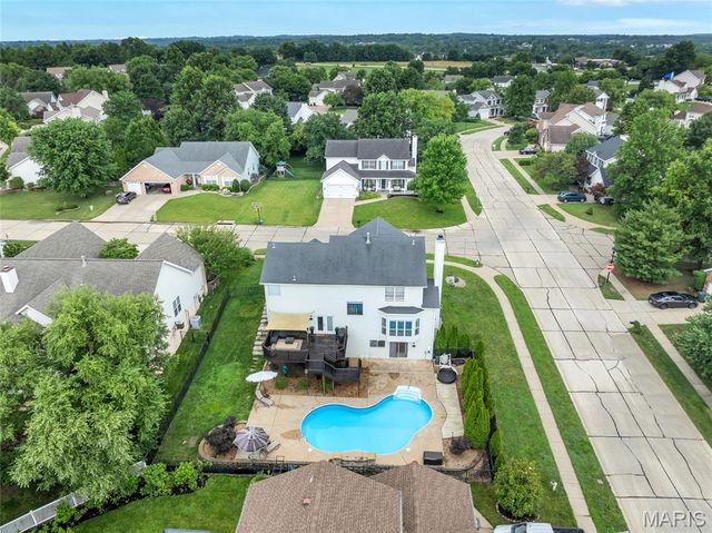 501 Oxborough Court, St Peters, MO 63376