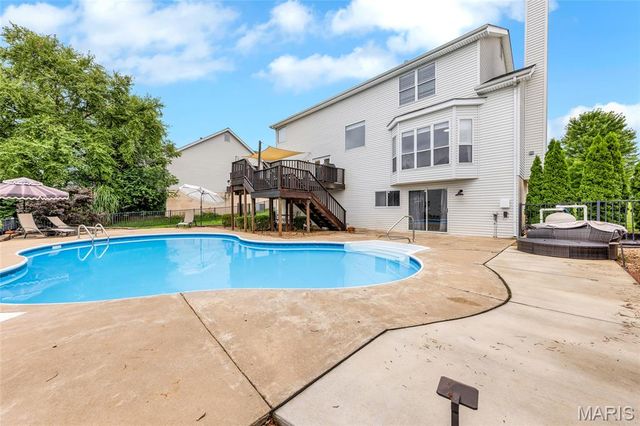 501 Oxborough Court, St Peters, MO 63376