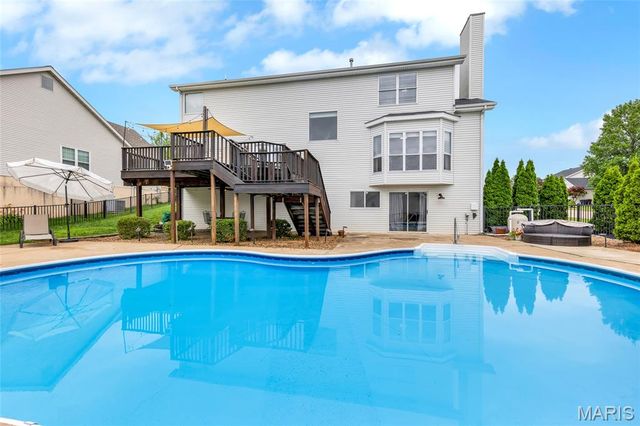 501 Oxborough Court, St Peters, MO 63376