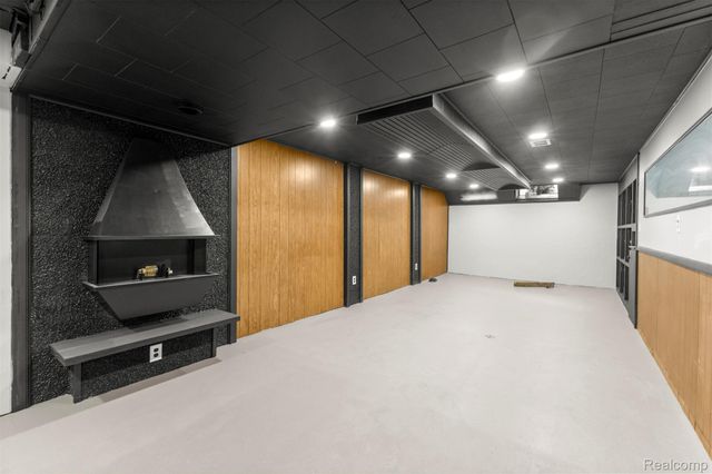 15345 Bainbridge Street, Livonia, MI 48154