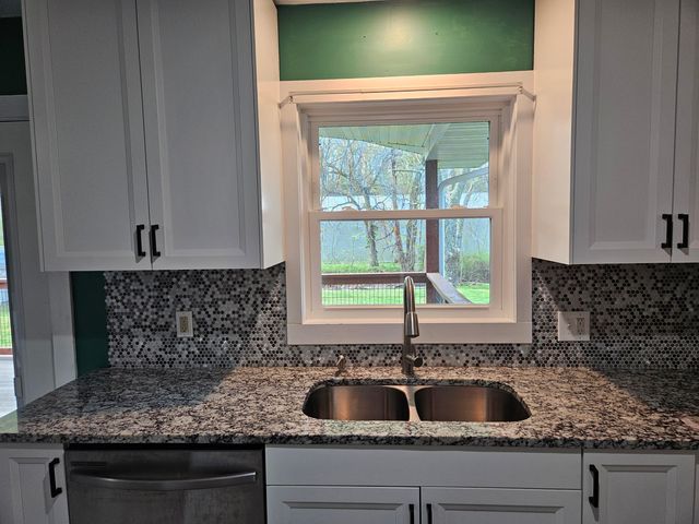 309 Southview Avenue, Ava, MO 65608