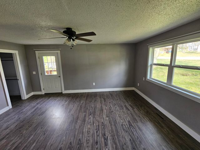 309 Southview Avenue, Ava, MO 65608