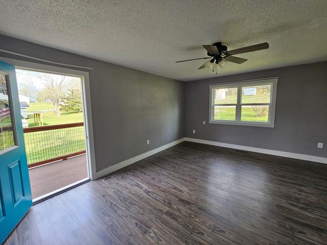 309 Southview Avenue, Ava, MO 65608