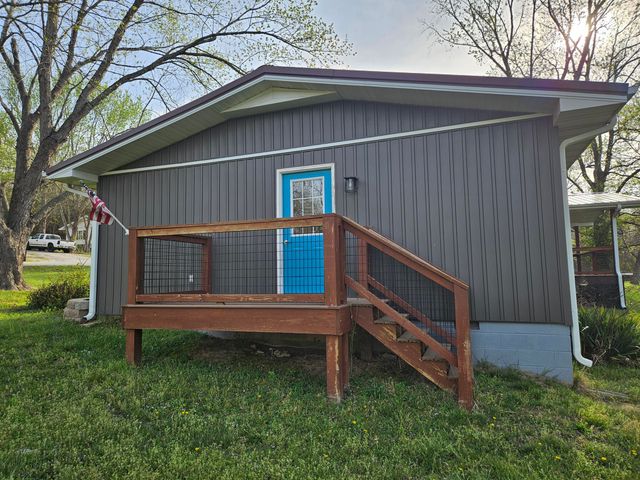 309 Southview Avenue, Ava, MO 65608