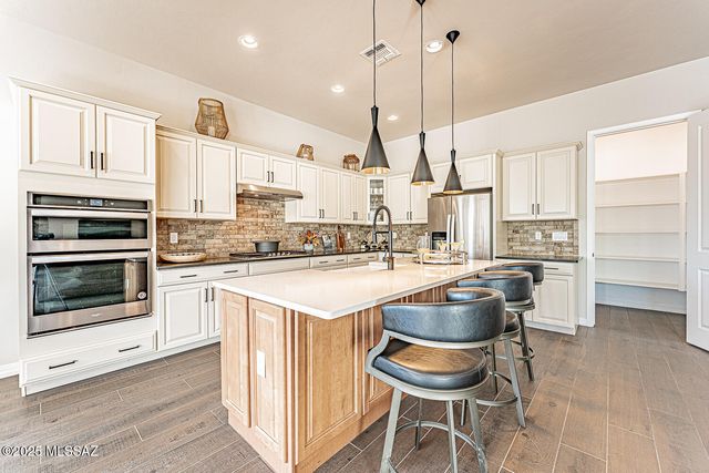 846 W Tranquil Water Path, Green Valley, AZ 85614