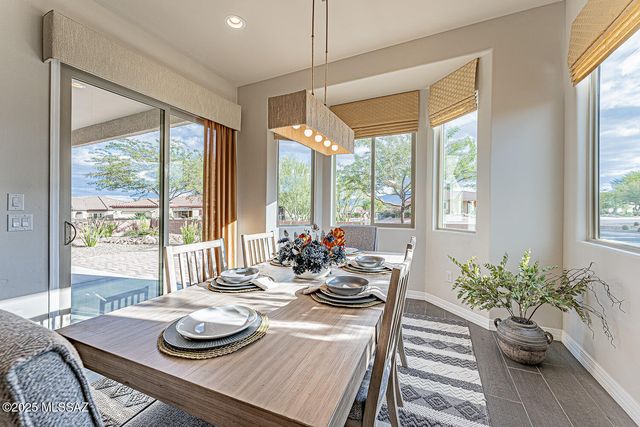 846 W Tranquil Water Path, Green Valley, AZ 85614