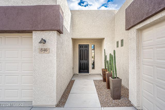 846 W Tranquil Water Path, Green Valley, AZ 85614