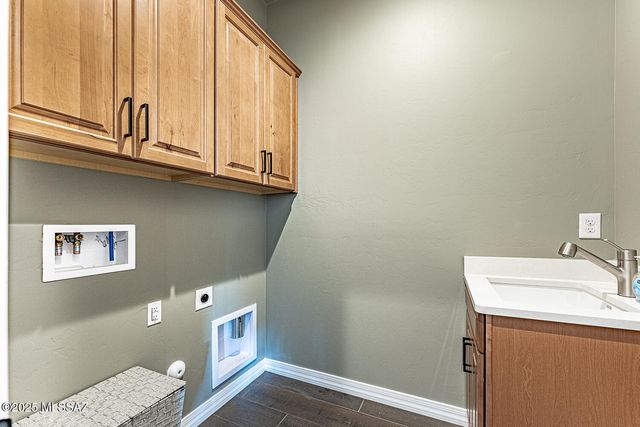 846 W Tranquil Water Path, Green Valley, AZ 85614