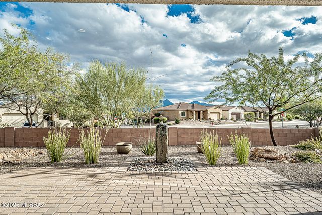 846 W Tranquil Water Path, Green Valley, AZ 85614