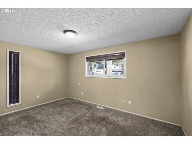 610 Ne 8TH Ave, Battle Ground, WA 98604