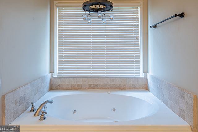 619 Richmond Place, Loganville, GA 30052