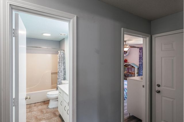 748 W Creek Drive, Clarksville, TN 37040