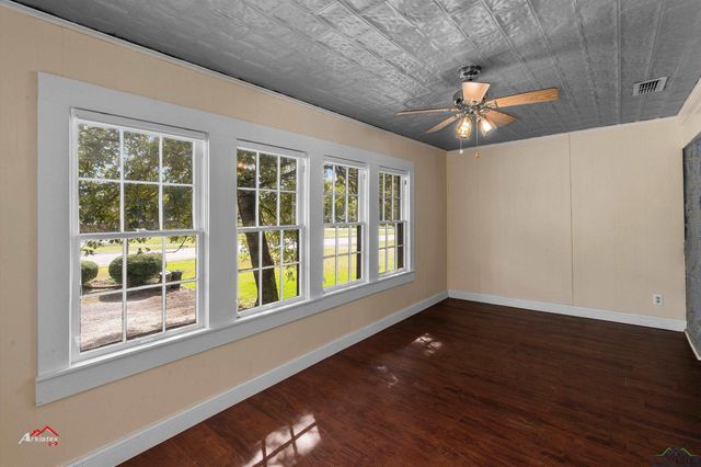 107 St John Street, Jefferson, TX 75657