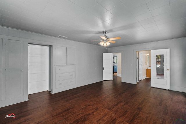 107 St John Street, Jefferson, TX 75657