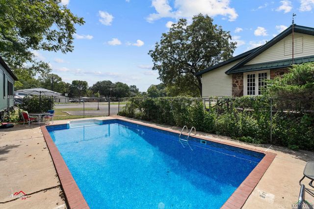 107 St John Street, Jefferson, TX 75657