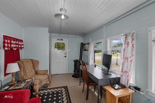107 St John Street, Jefferson, TX 75657