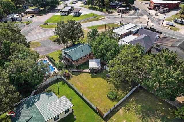 107 St John Street, Jefferson, TX 75657