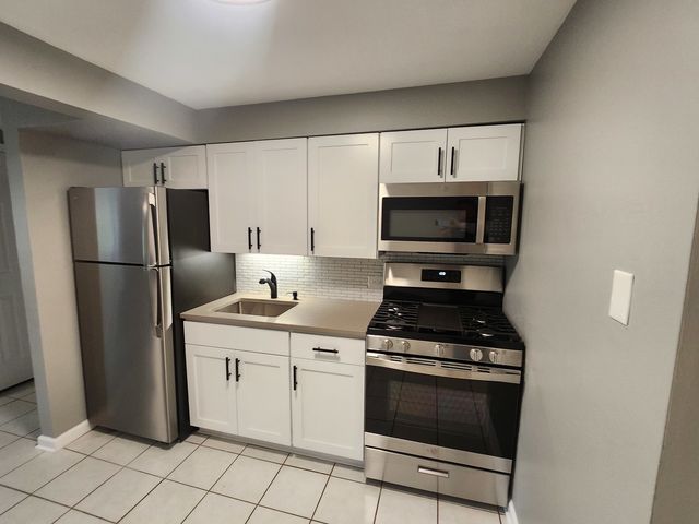 7121 170th Street, Tinley Park, IL 60477