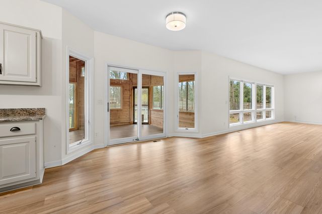 5363 Four Seasons Drive, Kalamazoo, MI 49009