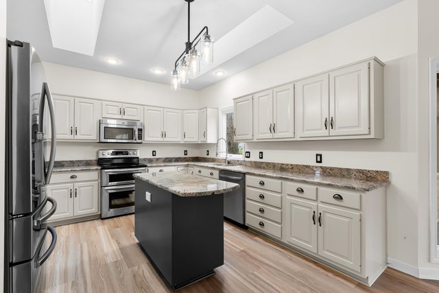 5363 Four Seasons Drive, Kalamazoo, MI 49009