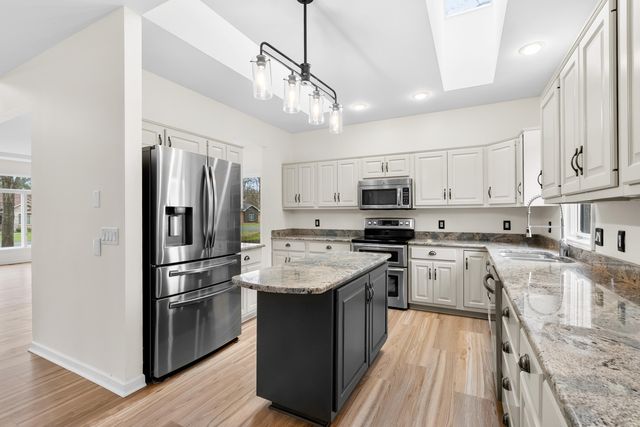 5363 Four Seasons Drive, Kalamazoo, MI 49009