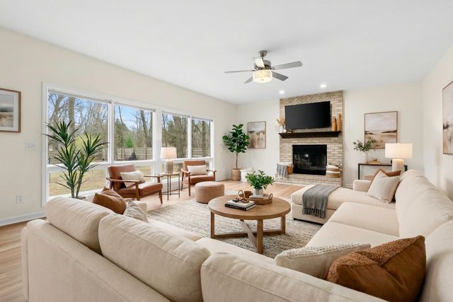 5363 Four Seasons Drive, Kalamazoo, MI 49009