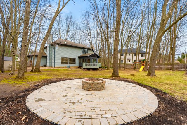 5363 Four Seasons Drive, Kalamazoo, MI 49009