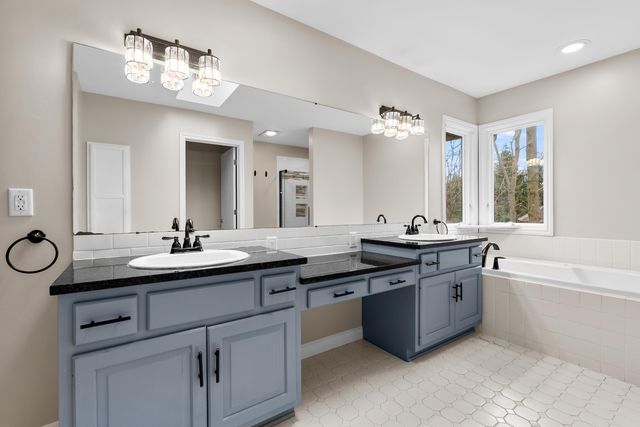 5363 Four Seasons Drive, Kalamazoo, MI 49009