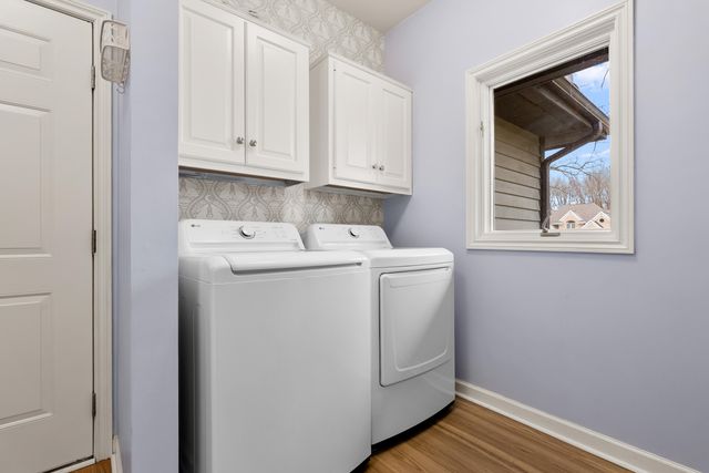 5363 Four Seasons Drive, Kalamazoo, MI 49009